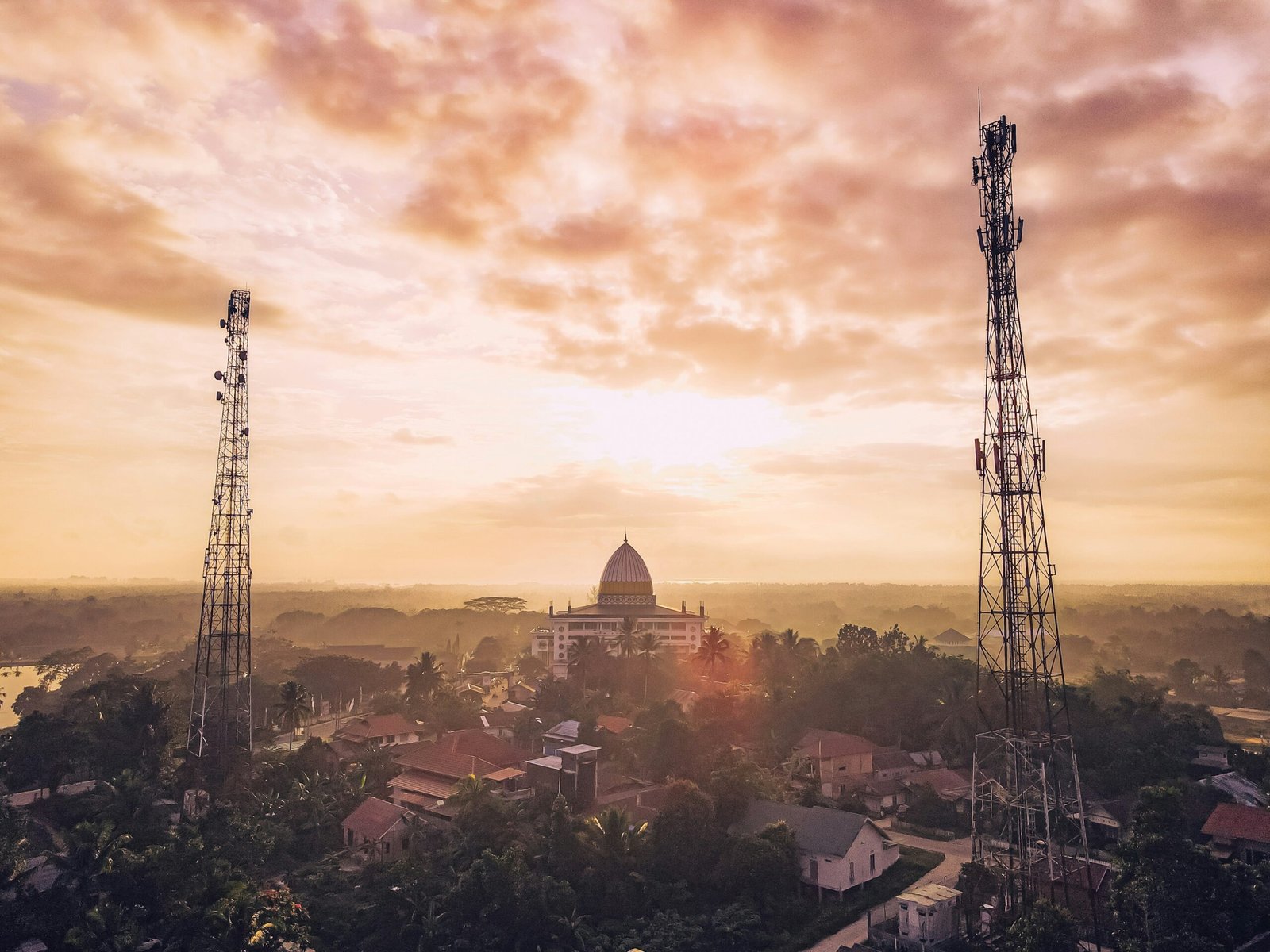 muhammad azzam mcjueujoyci unsplash